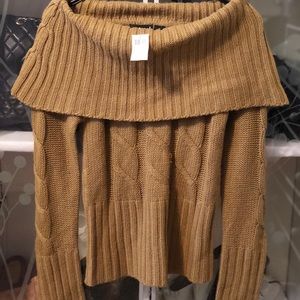 Ribbed knit dark tan sweater size medium